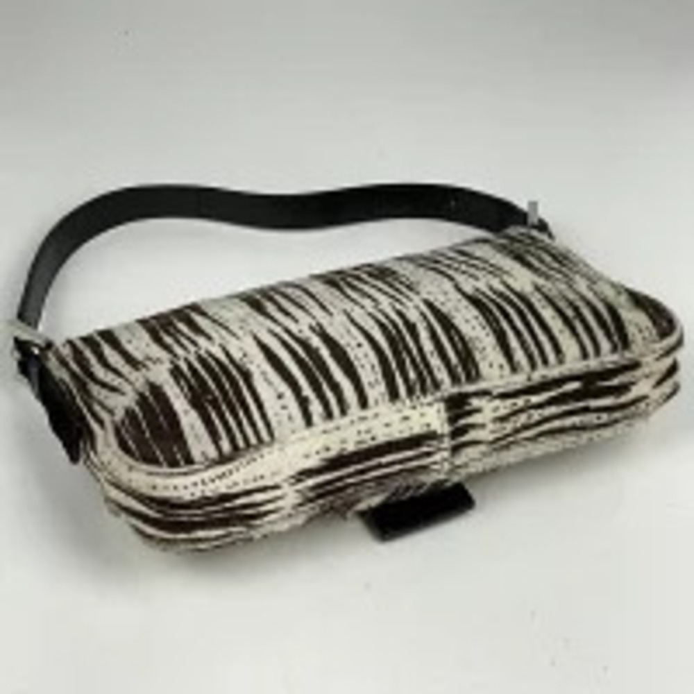 Fendi Hobo Shoulder 2way Animal Calfskin Bucket Mamma White Bag Black